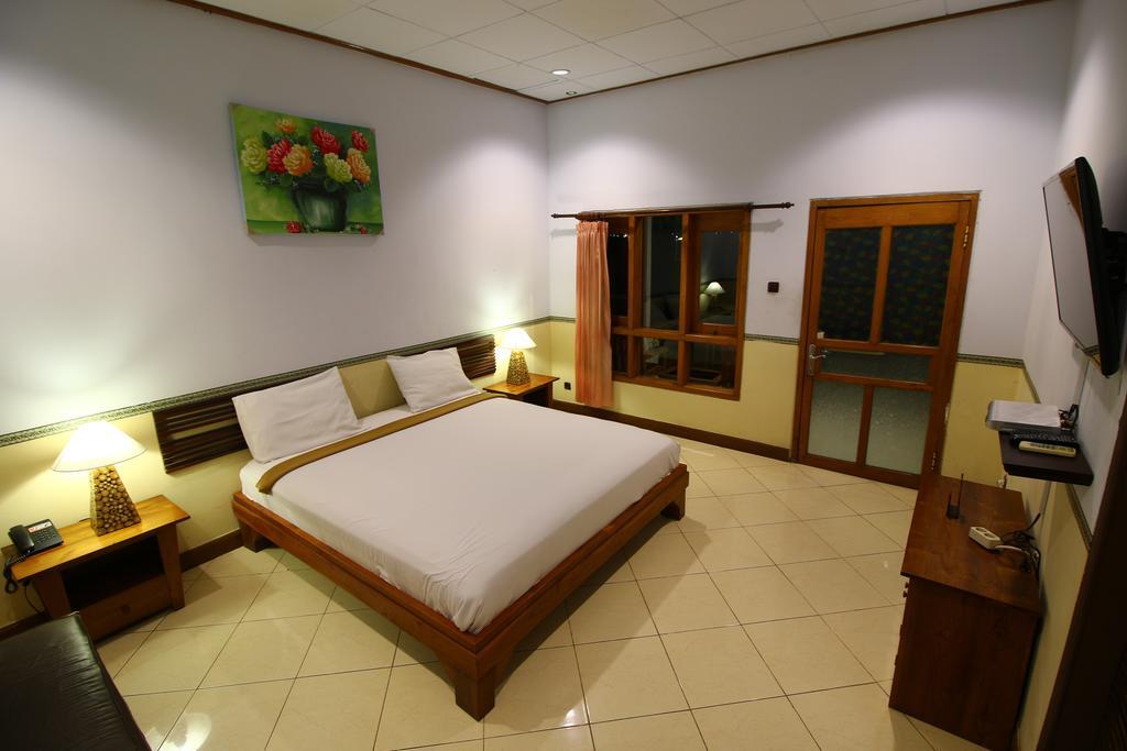 Wahyu Dana Hotel Pabean Buleleng Zewnętrze zdjęcie