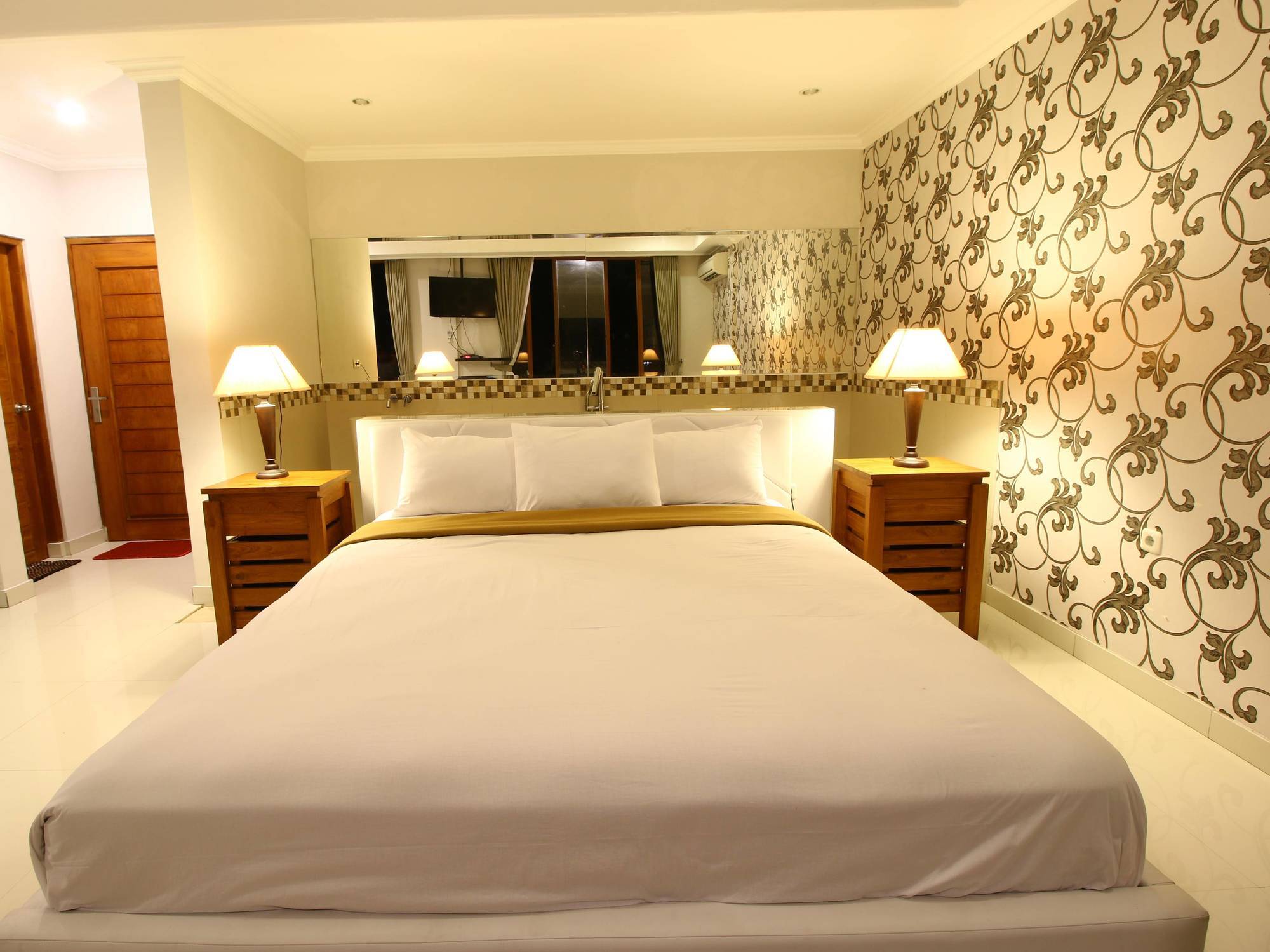 Wahyu Dana Hotel Pabean Buleleng Zewnętrze zdjęcie