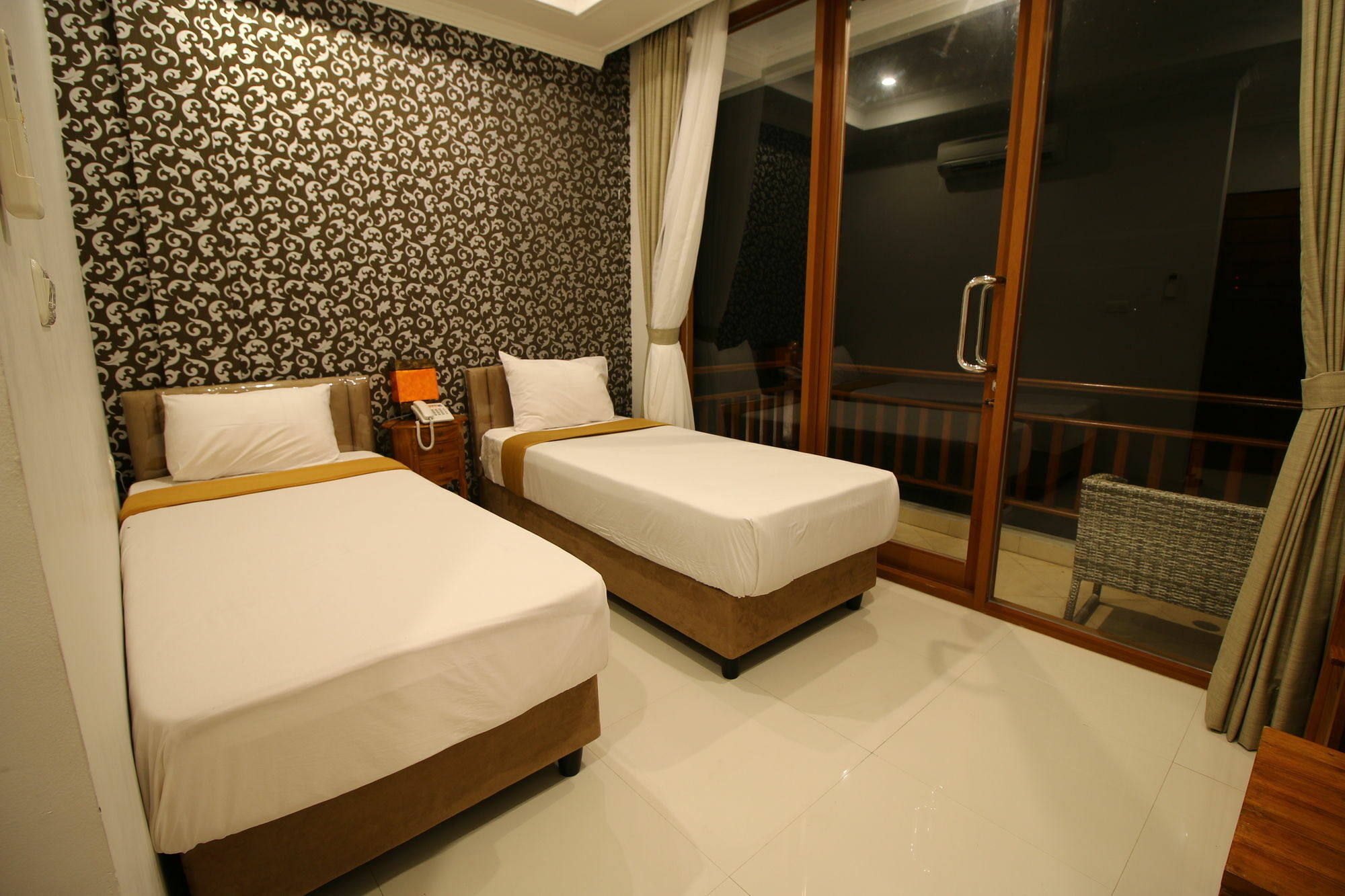 Wahyu Dana Hotel Pabean Buleleng Zewnętrze zdjęcie